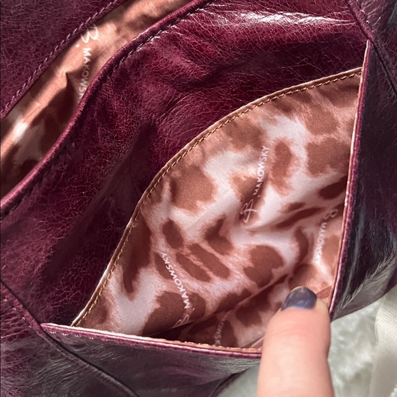 B Makowsky cranberry wine glazed leather Shoulder Bag with gold detail - Picture 9 of 16